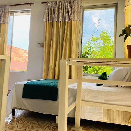 Casa Mima Hotel Флорес Екстериор снимка
