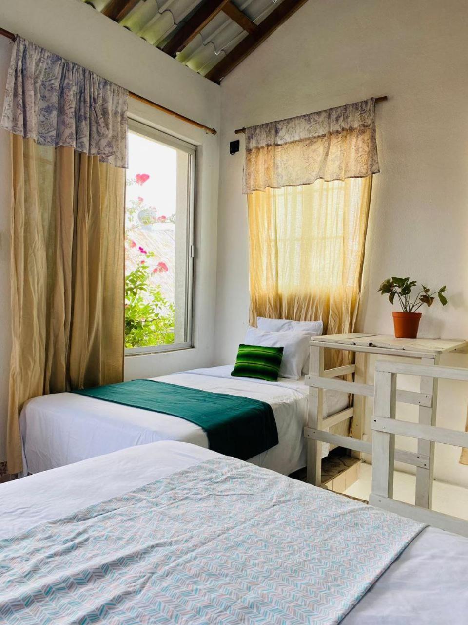 Casa Mima Hotel Флорес Екстериор снимка